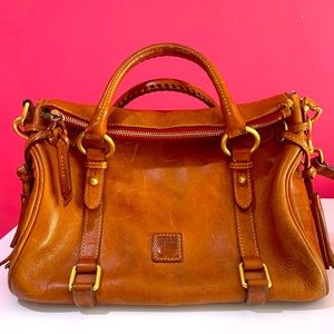 Dooney and Bourke purse